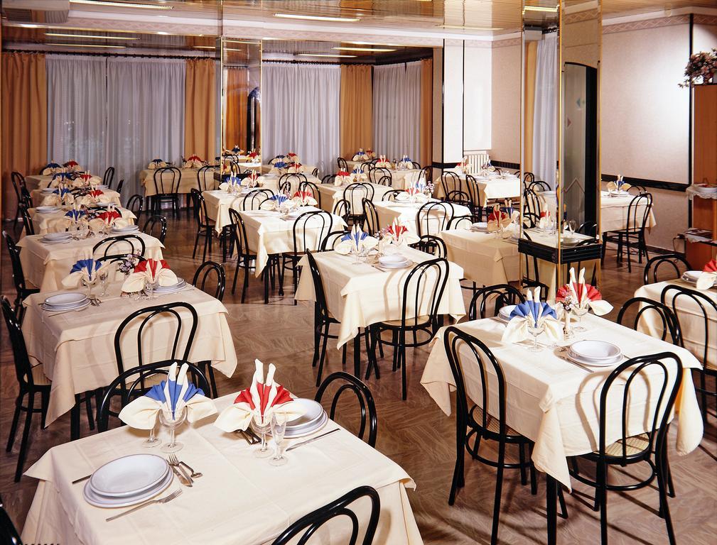 Hotel Sabbia D'Oro ริมินี ภายนอก รูปภาพ