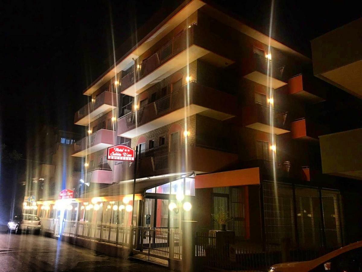 Hotel Sabbia D'Oro ริมินี ภายนอก รูปภาพ